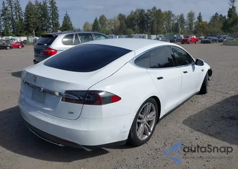 2014 Tesla Model S P85 из США, поврежденный, VIN 5YJSA1H1XEFP53679